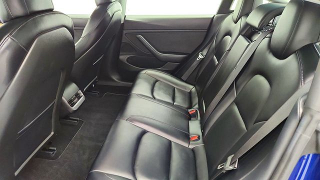 2021 Tesla Model 3 Long Range AWD with 19'' Sport Wheels - 22972354 - 24