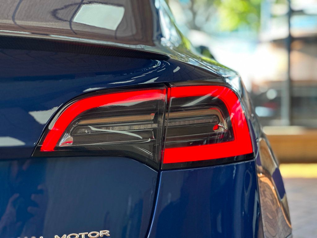 2021 Tesla Model 3 Performance photo 13