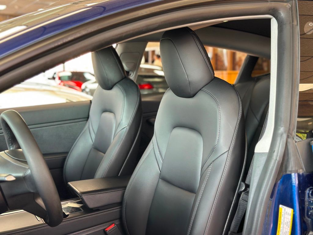 2021 Tesla Model 3 Performance photo 19
