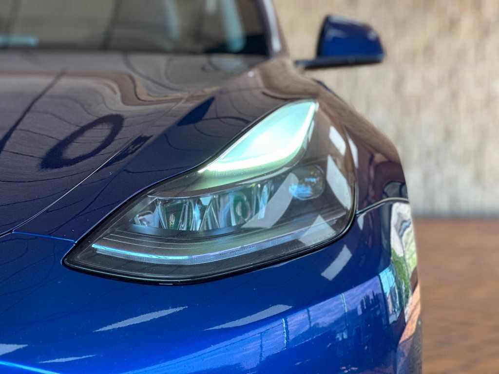 2021 Tesla Model 3 Performance photo 5