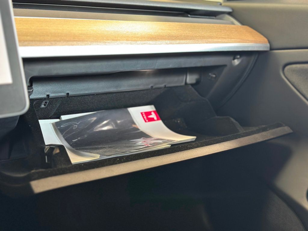 2021 Tesla Model 3 Performance photo 48
