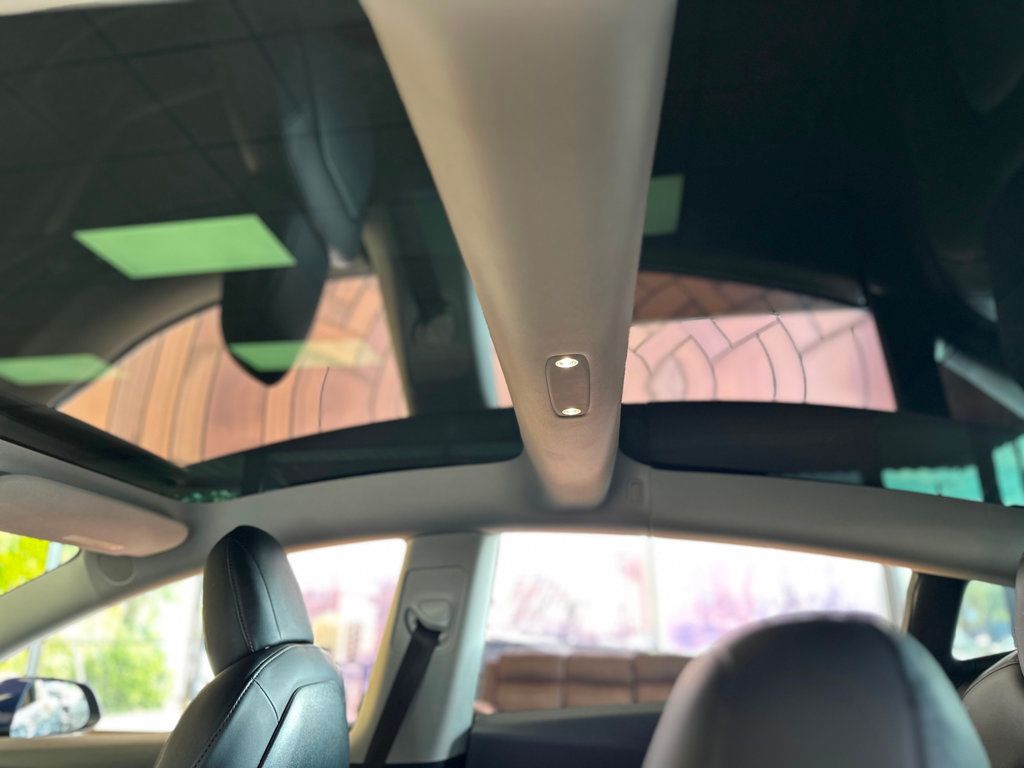 2021 Tesla Model 3 Performance photo 50