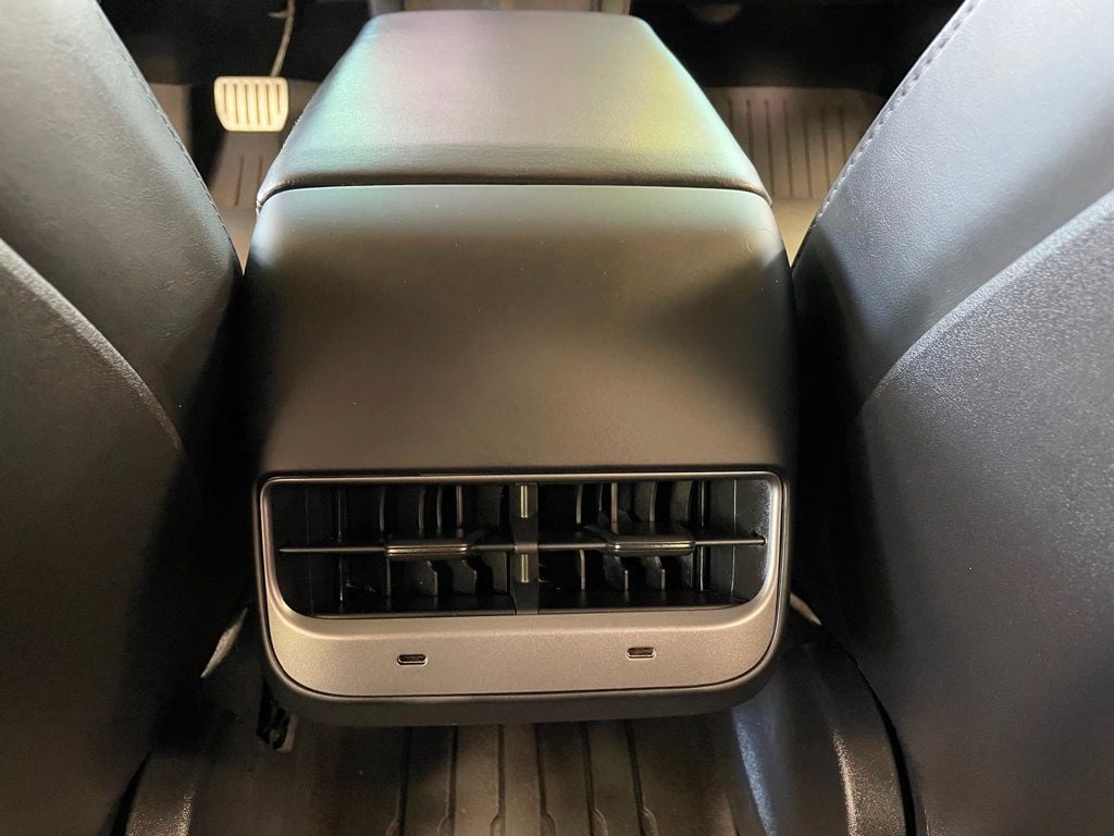 2021 Tesla Model 3 Performance AWD - 23061829 - 22
