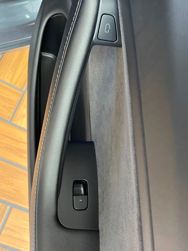2021 Tesla Model 3 Performance AWD - 23061829 - 26