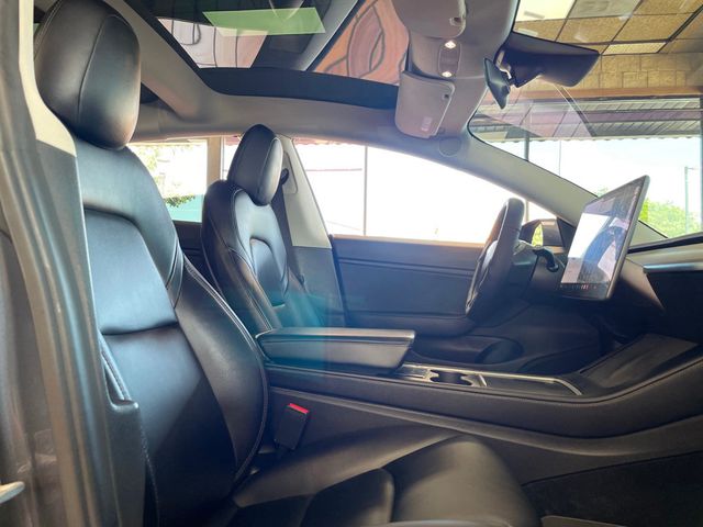 2021 Tesla Model 3 Performance AWD - 23061829 - 28