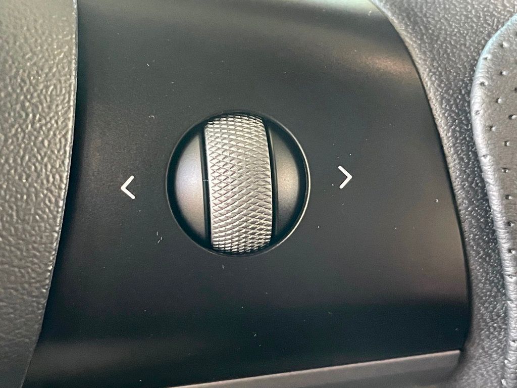 2021 Tesla Model 3 Performance AWD - 23061829 - 32
