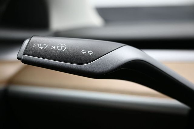 2021 Tesla Model 3 Performance AWD - 23022398 - 21