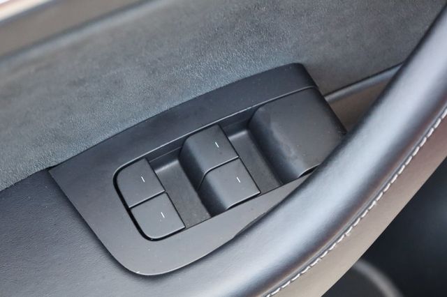 2021 Tesla Model 3 Performance AWD - 22972997 - 33