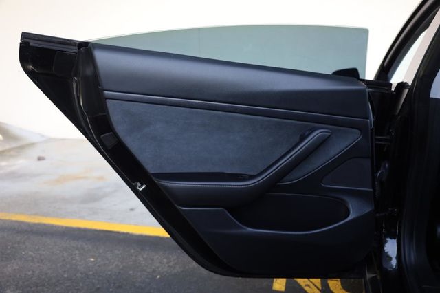 2021 Tesla Model 3 Standard Range Plus - 23030863 - 17