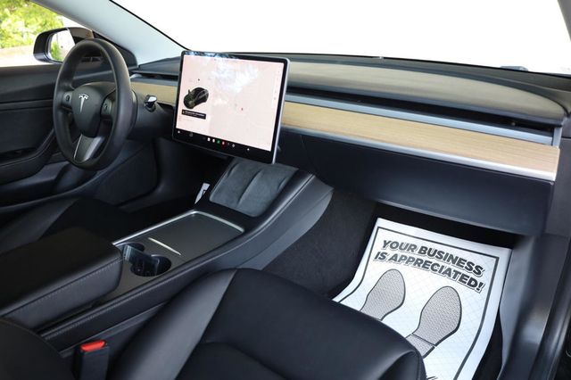 2021 Tesla Model 3 Standard Range Plus - 23030863 - 31