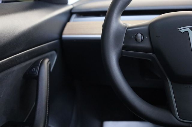 2021 Tesla Model 3 Standard Range Plus - 23030863 - 34