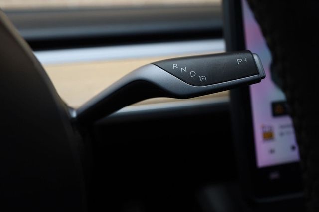 2021 Tesla Model 3 Standard Range Plus - 23074103 - 31