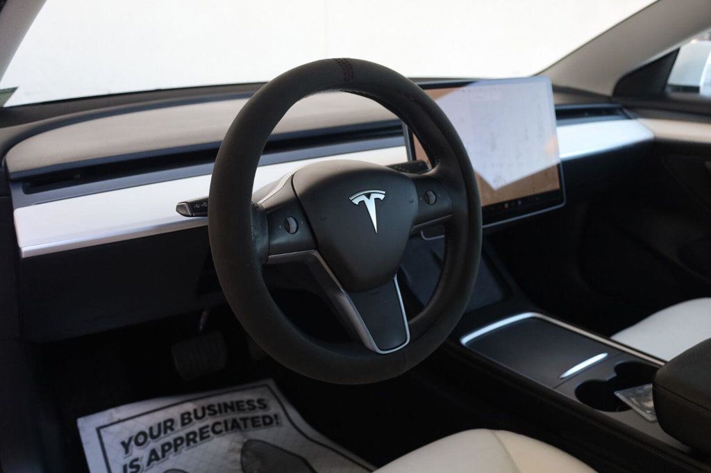 Tesla Model 3 Standard Range Plus photo 13