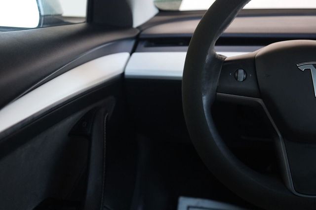 2021 Tesla Model 3 Standard Range Plus - 23081981 - 28