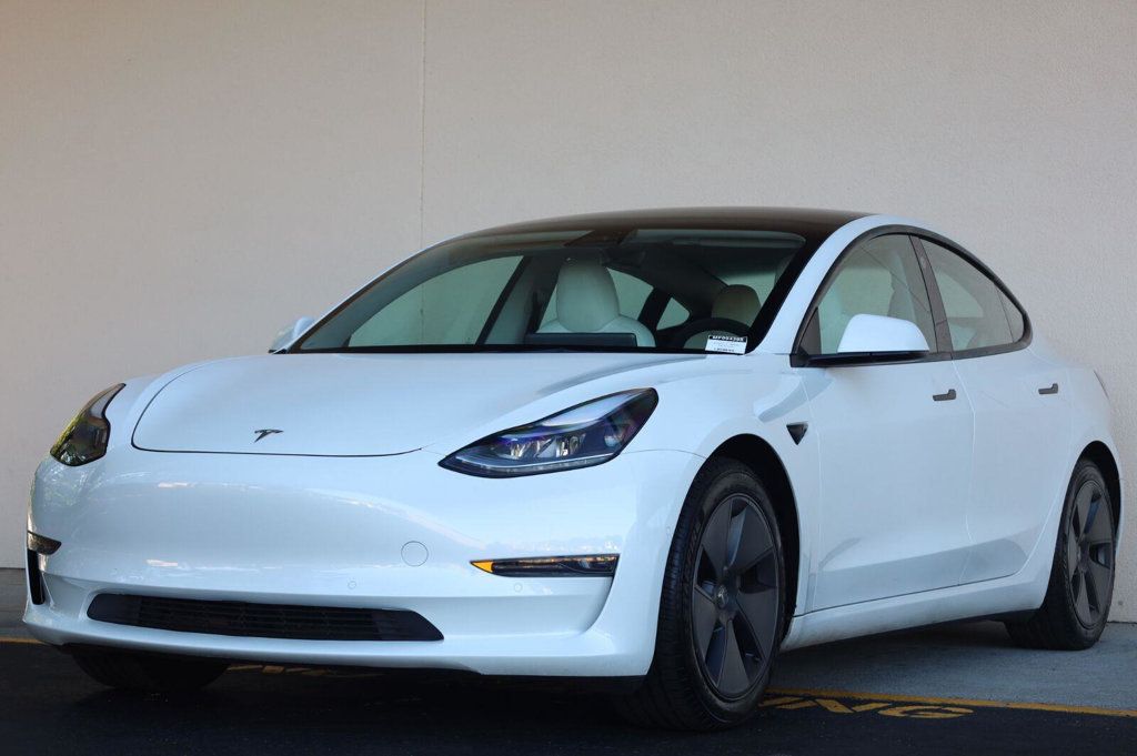 Tesla Model 3 Standard Range Plus photo 4