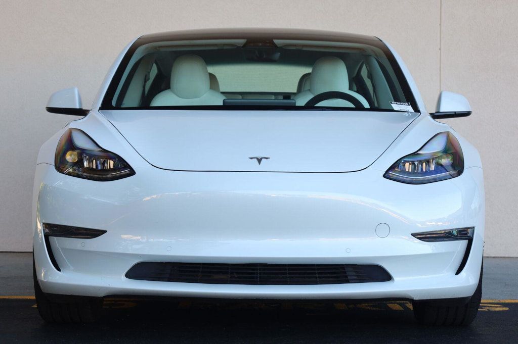 Tesla Model 3 Standard Range Plus photo 5