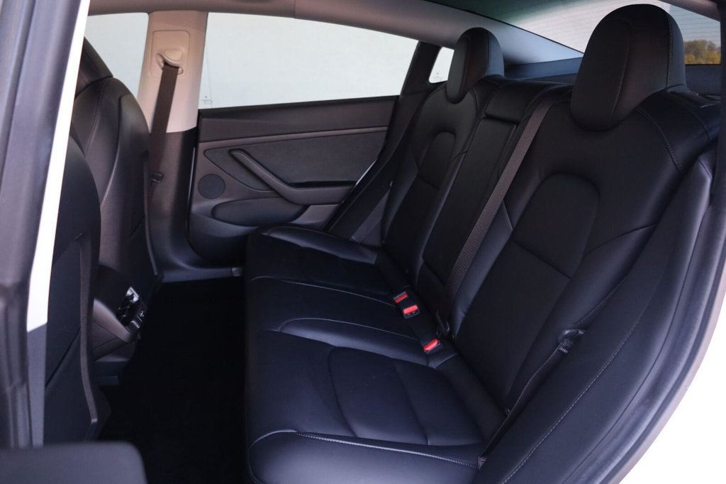 Tesla Model 3 photo 20