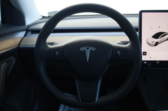 2021 Tesla Model 3 Standard Range Plus - 23085029 - 29