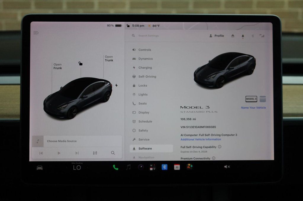 Tesla Model 3 photo 47
