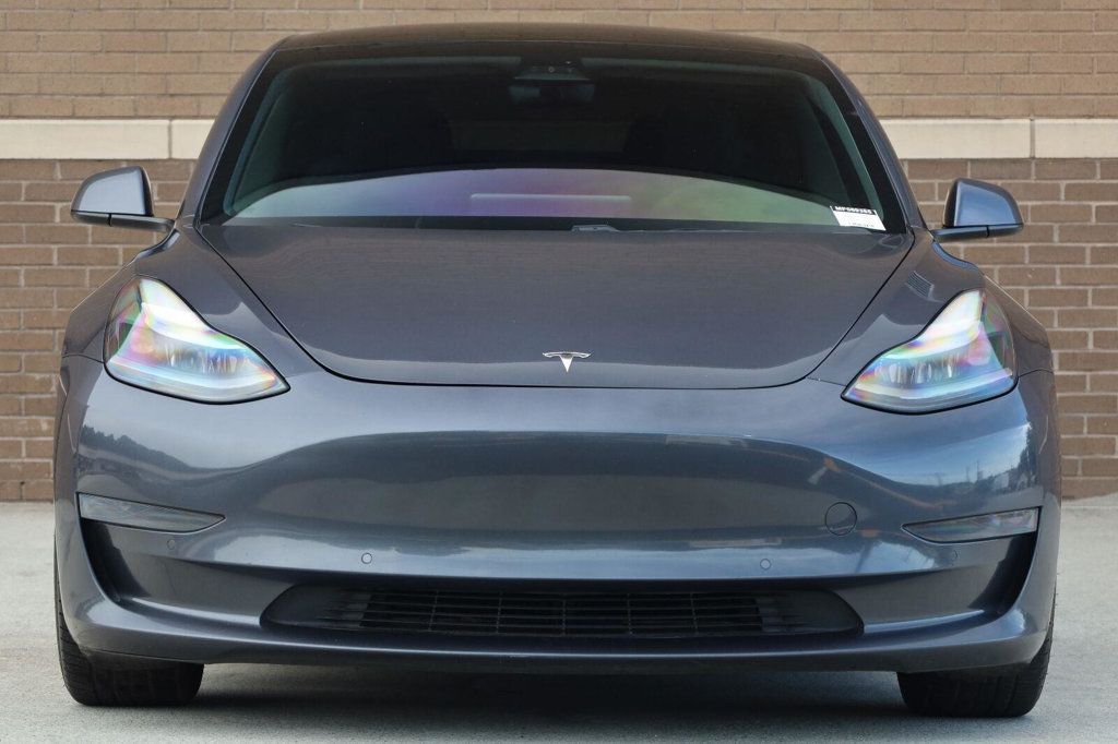 Tesla Model 3 photo 6