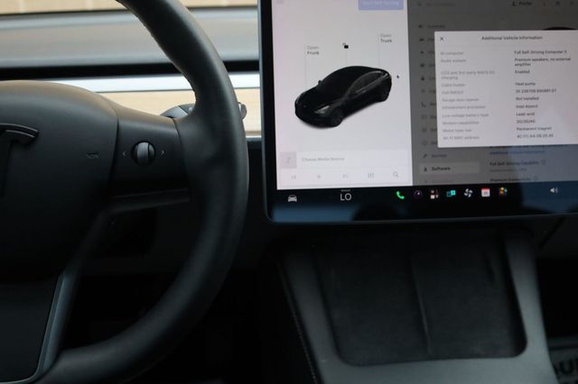 2021 Tesla Model 3 Standard Range Plus - 23086573 - 31