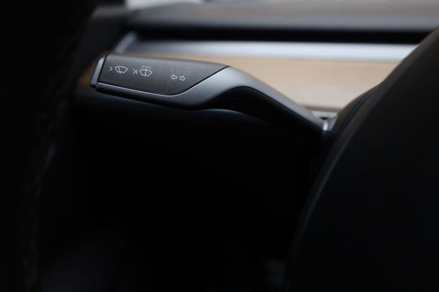 2021 Tesla Model 3 Standard Range Plus - 23086573 - 32