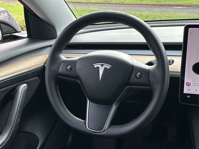 2021 Tesla Model 3 Standard Range Plus RWD - 22996346 - 16