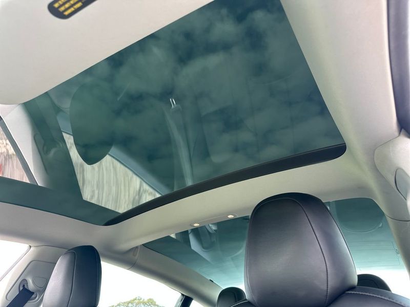 2021 Tesla Model 3 Standard Range Plus RWD - 22996346 - 18