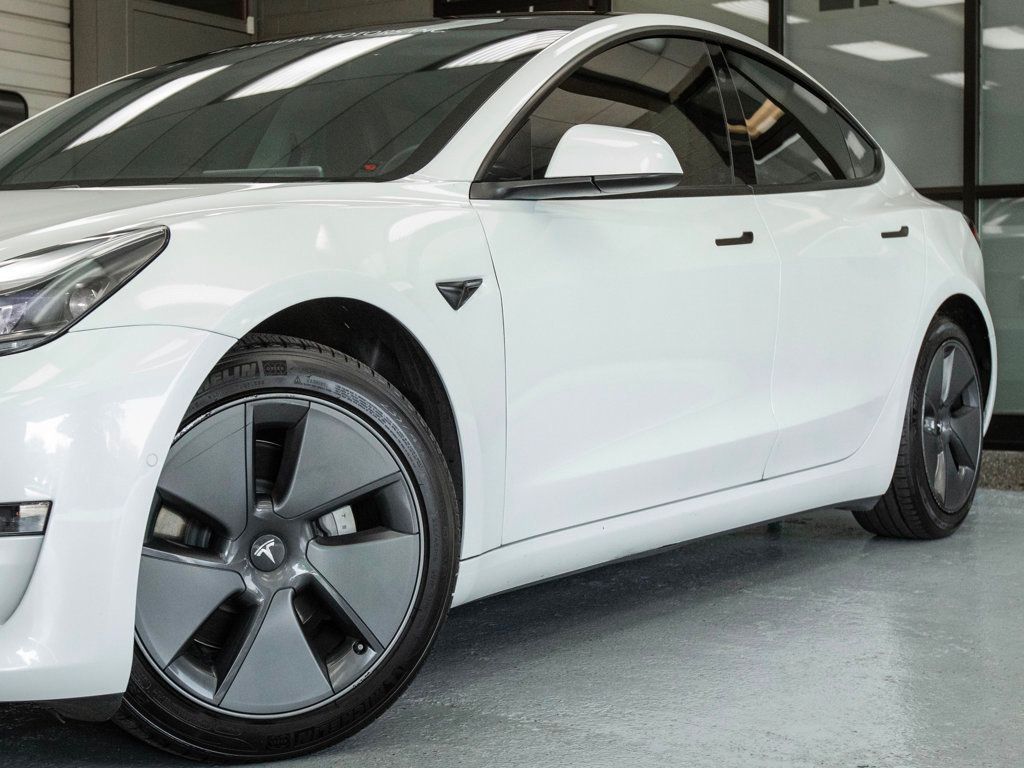 2021 Tesla Model 3 Standard Range Plus photo 12