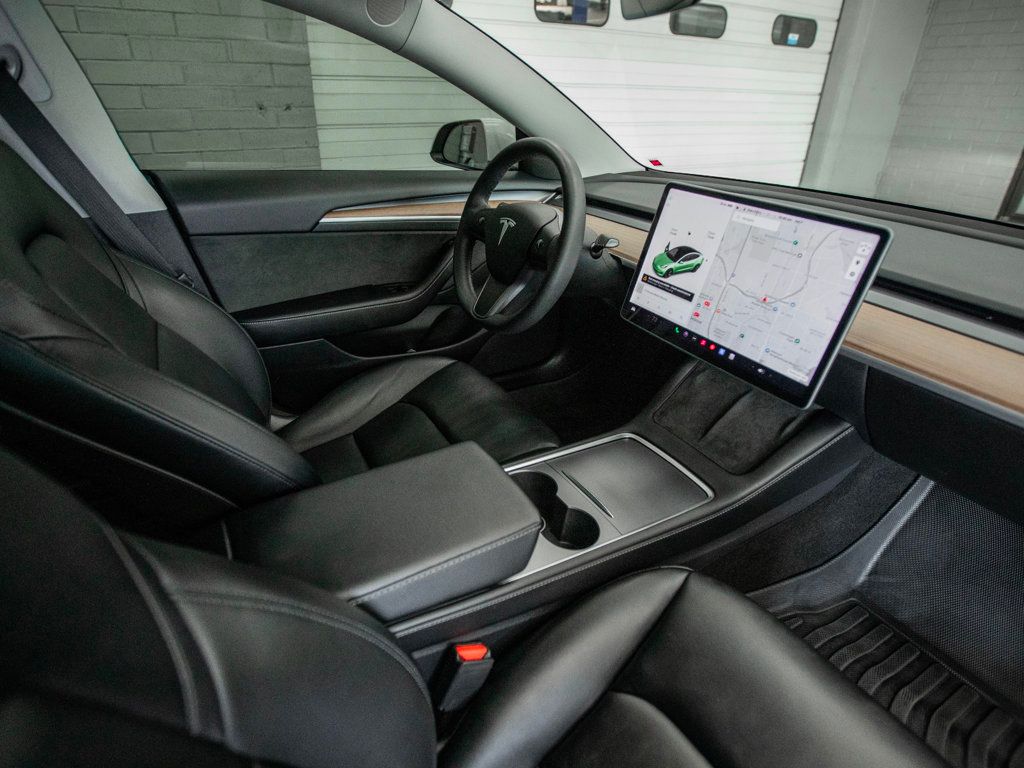 2021 Tesla Model 3 Standard Range Plus photo 15