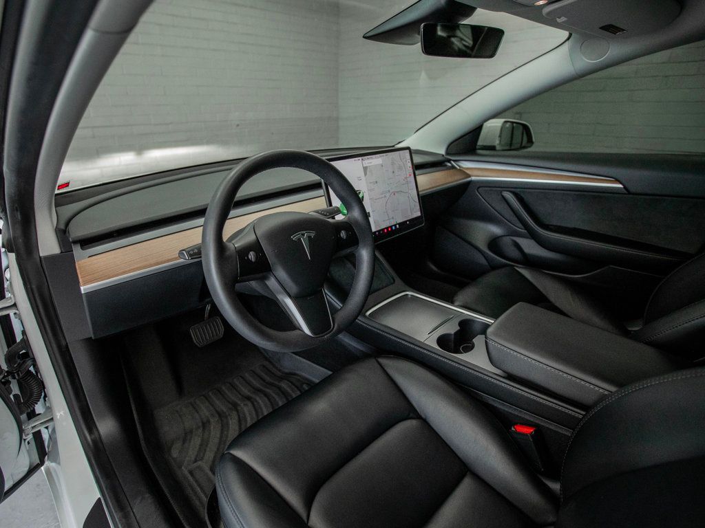 2021 Tesla Model 3 Standard Range Plus photo 17