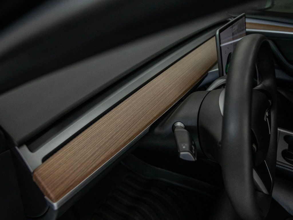 2021 Tesla Model 3 Standard Range Plus photo 18