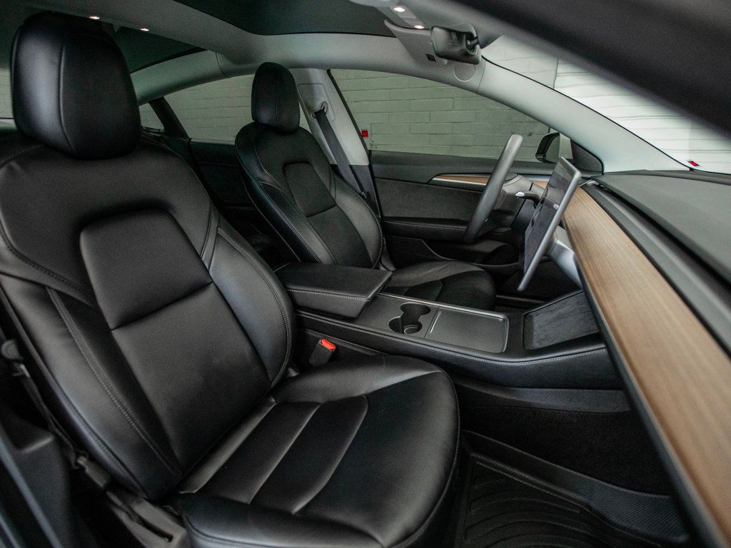 2021 Tesla Model 3 Standard Range Plus photo 21