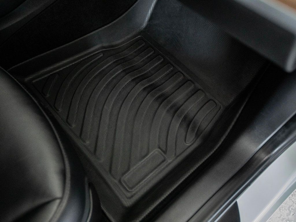 2021 Tesla Model 3 Standard Range Plus photo 27