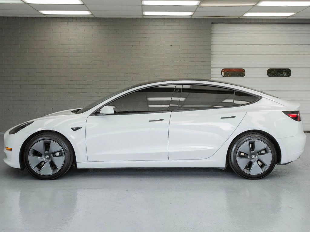 2021 Tesla Model 3 Standard Range Plus photo 6