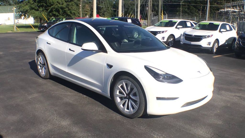 2021 Tesla Model 3 Standard Range Plus photo 2