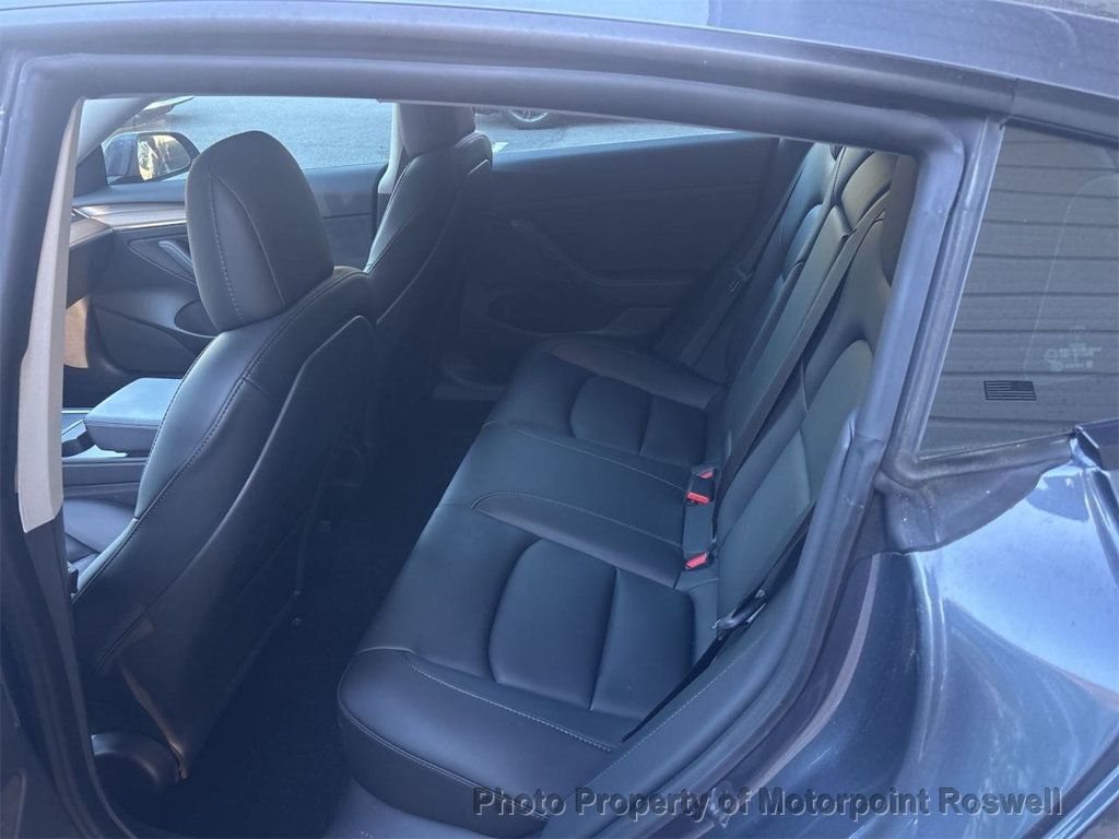 2021 Tesla Model 3 Standard Range Plus photo 3