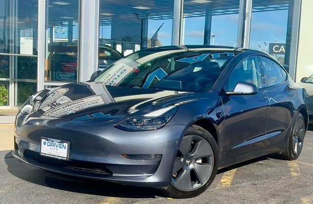 2021 Tesla Model 3 Standard Range Plus RWD - 22621388 - 31