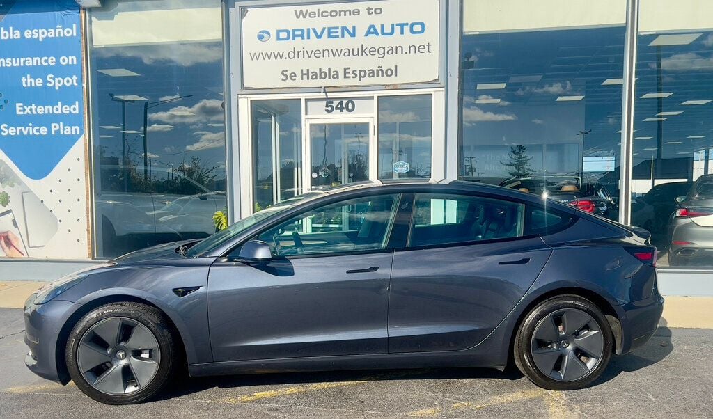 2021 Tesla Model 3 Standard Range Plus RWD - 22621388 - 32