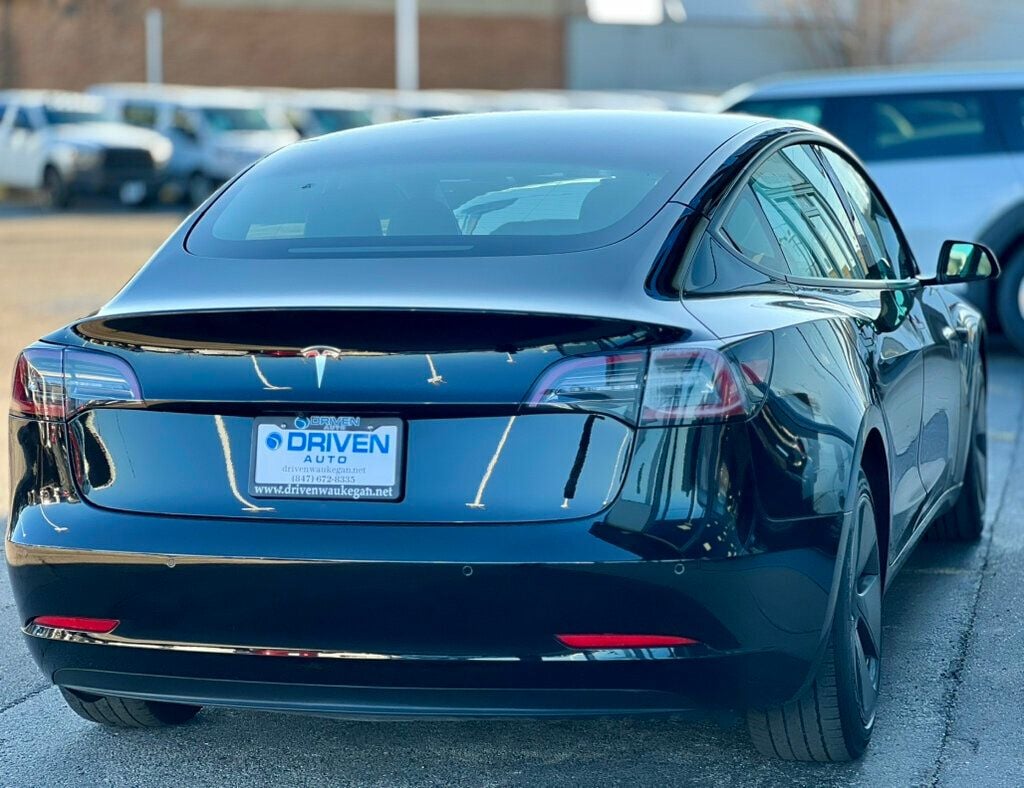 2021 Tesla Model 3 Standard Range Plus RWD - 22992654 - 4