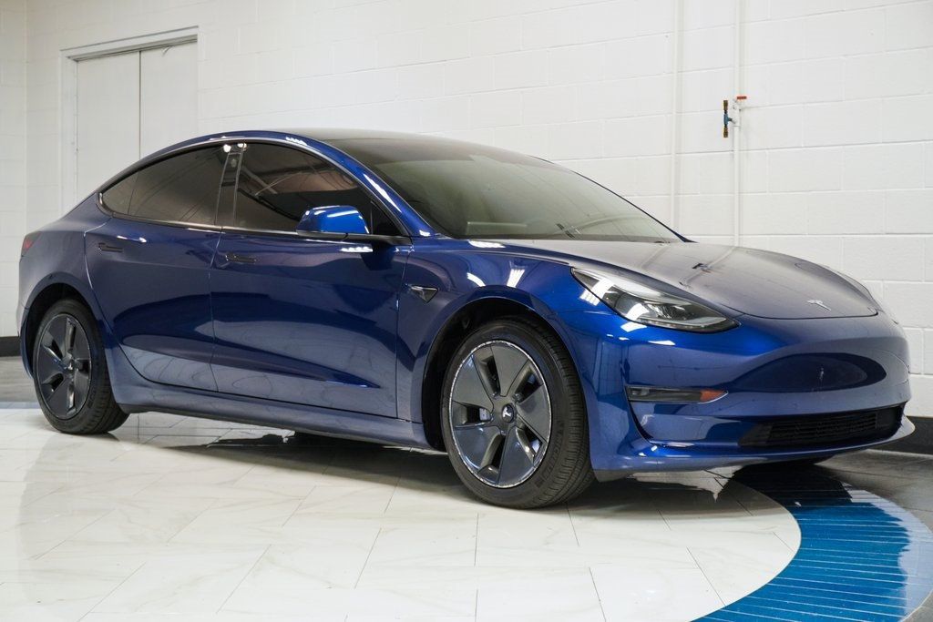 2021 Tesla Model 3 Standard Range Plus photo 4