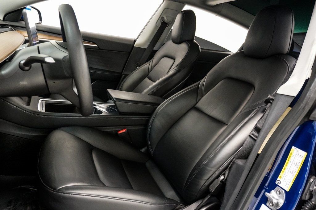 2021 Tesla Model 3 Standard Range Plus photo 4