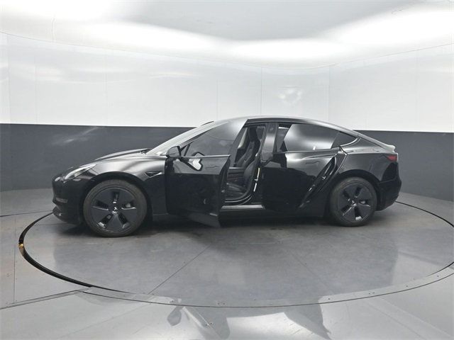 2021 Tesla Model 3 Standard Range Plus RWD - 22984857 - 35