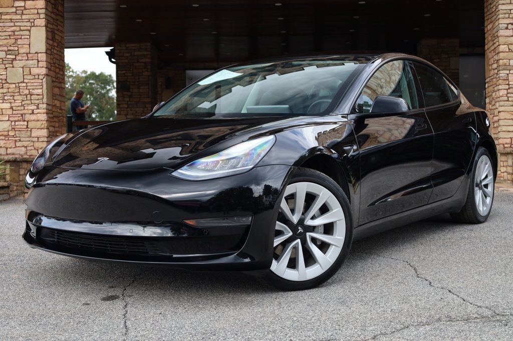 2021 Tesla Model 3 Standard Range Plus photo 2