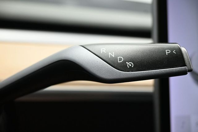 2021 Tesla Model 3 Standard Range Plus RWD - 23036707 - 16