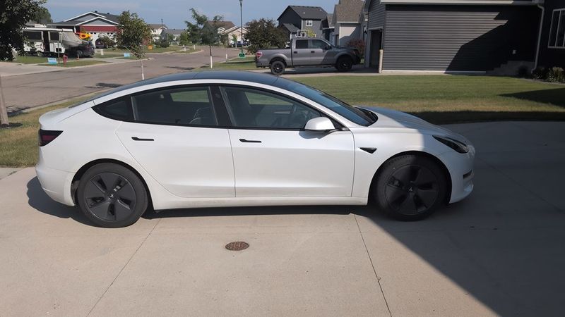 2021 Tesla Model 3 Standard Range Plus RWD - 23060726 - 4