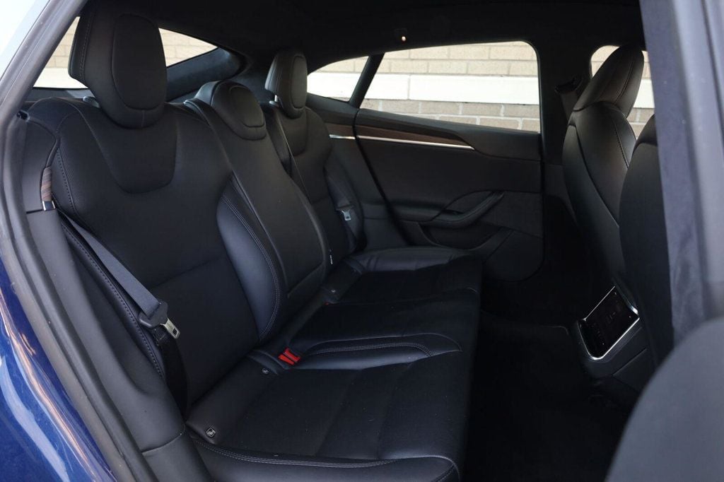 Tesla Model S photo 23