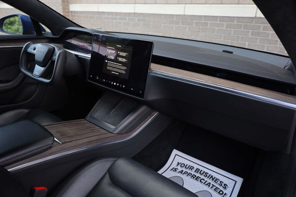 Tesla Model S photo 28