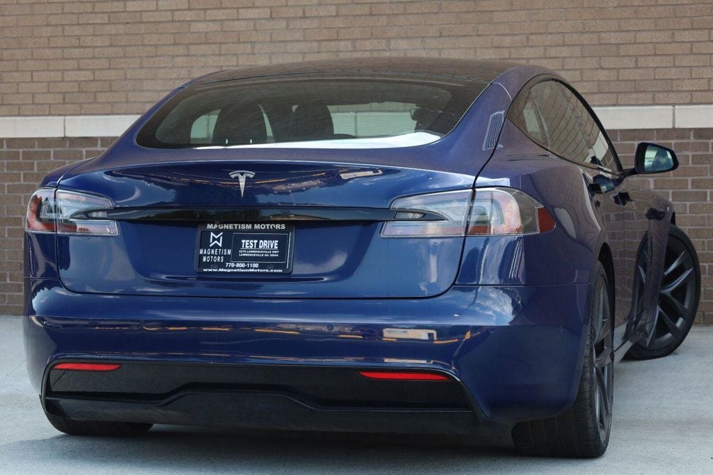 Tesla Model S photo 9