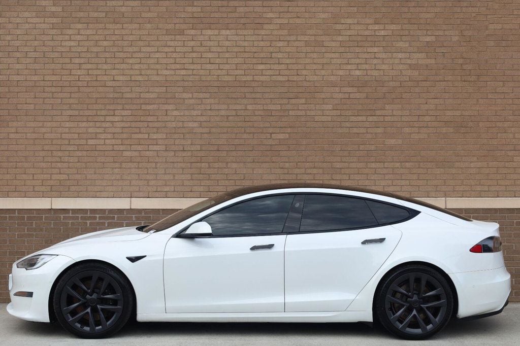 Tesla Model S photo 2